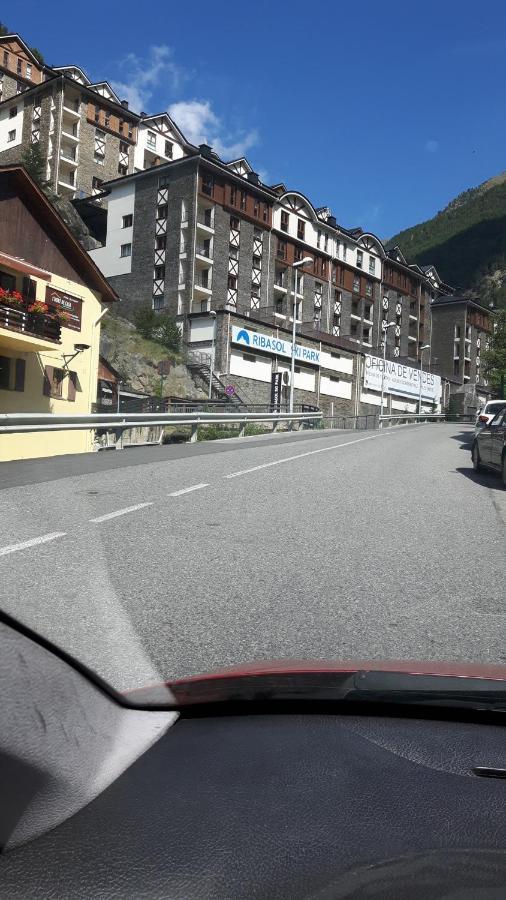 Comfortable Studio With Mountain View In Arinsal 40 M² + Ski Storage 외부 사진