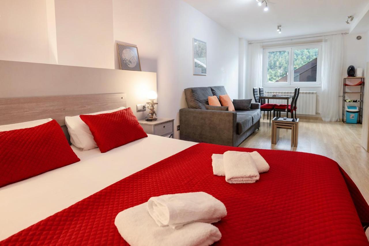 Comfortable Studio With Mountain View In Arinsal 40 M² + Ski Storage 외부 사진